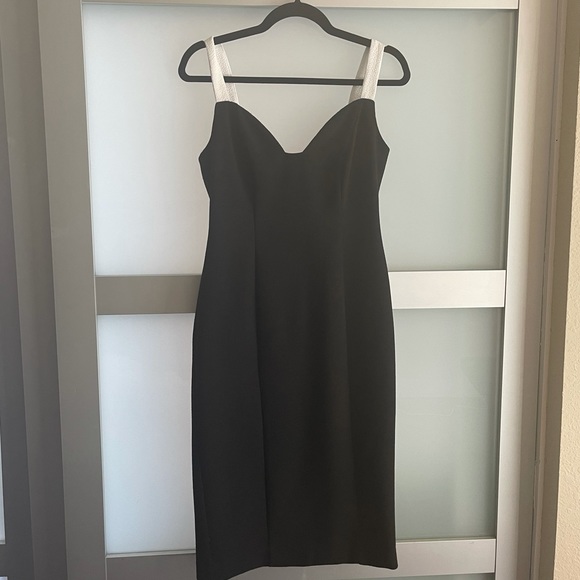 BLACK HALO- SAYER SHEATH DRESS - Picture 6 of 7